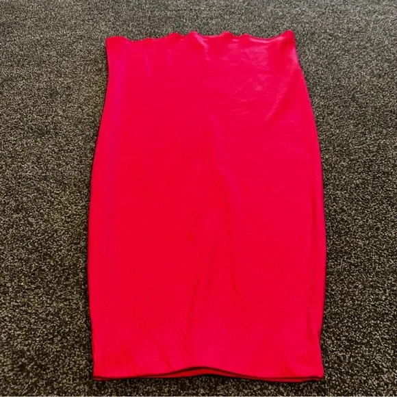 BY TOGETHER Gala Satin Skirt - Hot Pink - Picture 9 of 10